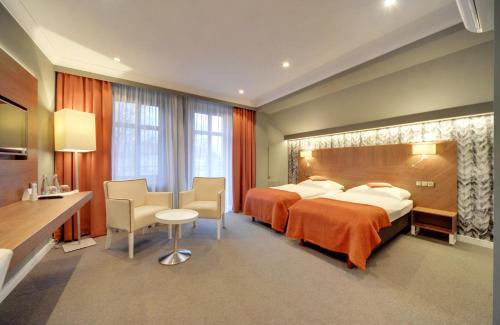 Oborniki Slaskie Hotel | Restauracja RETRO