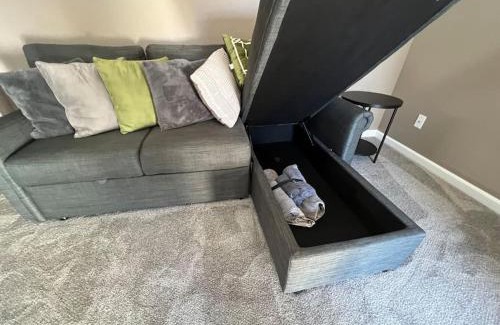 Central - Terry House | Restful single bedroom getaway