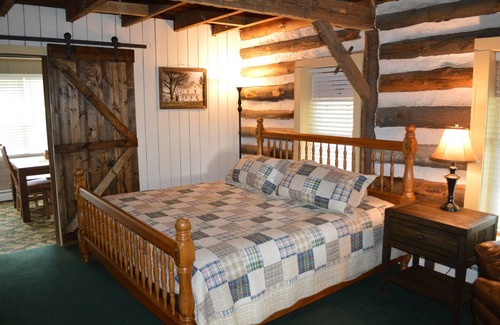 Perrysville Other | Restored Historical Farmhouse With Pond And Farm Animals At Mohican State Park