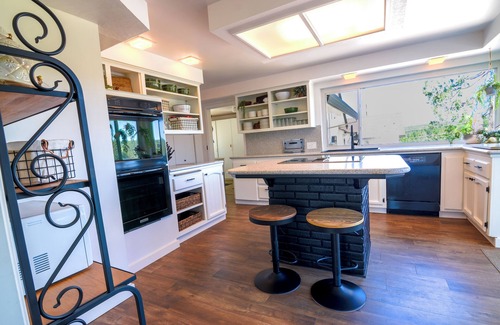 Apple Hill Other | Retreat - Heart of Apple Hill 5-bedroom farmhouse in Camino