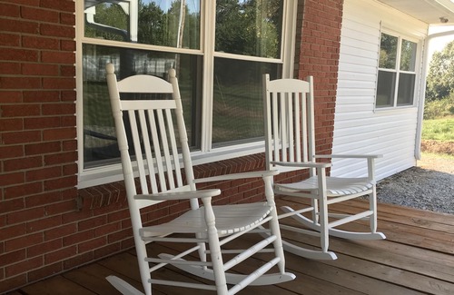 Grantsburg House | Retreat, Relax, Refresh in this cozy country home. Dixon Springs Cabins