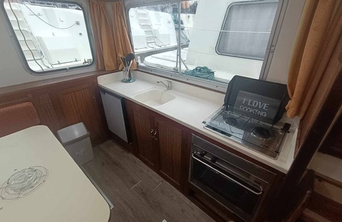 Pontailler-sur-Saone Boat Rental | Retro barge moored in Pontailler-sur-Saône with 5 berths