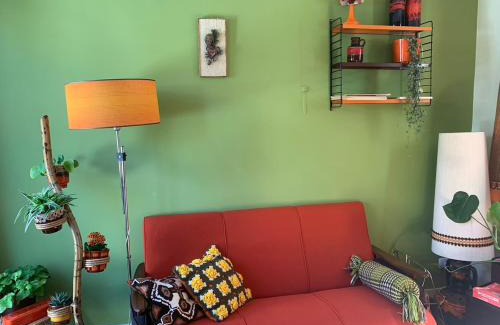 Olst Apartment | Retro-huisje GoedFout