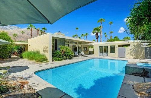 Twin Palms House | Retro Rendezvous Pool and Spa MidCentury Modern Home