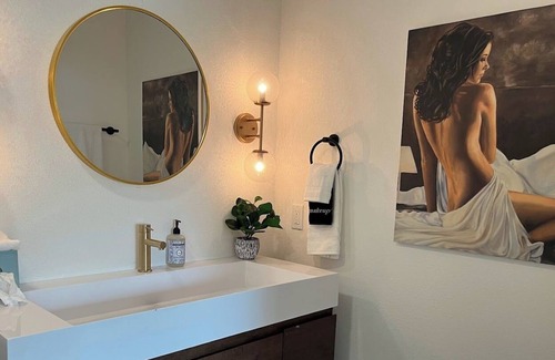 East MLK House | Retro Reno Just 4 miles from Downtown Austin
