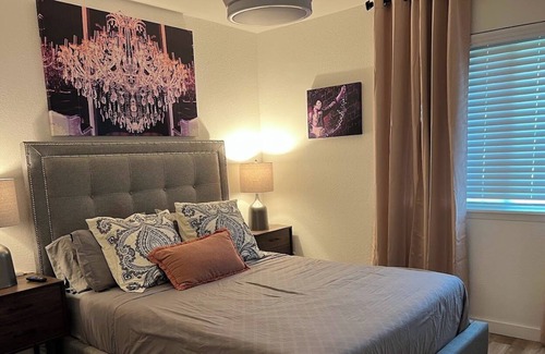 East MLK House | Retro Reno Just 4 miles from Downtown Austin