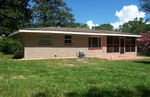Dunnellon House | Retro River Pad