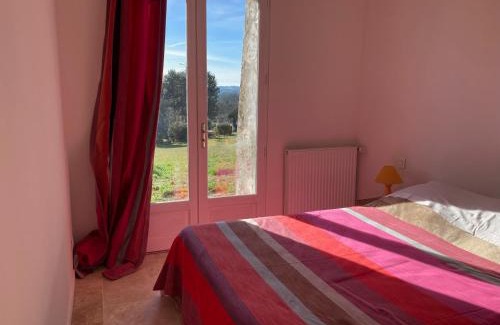 Plazac Apartment | Rez-de-jardin 3 pièces avec jolie vue