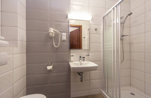 Belchatow Hotel | Rezydencja Dwór Polski