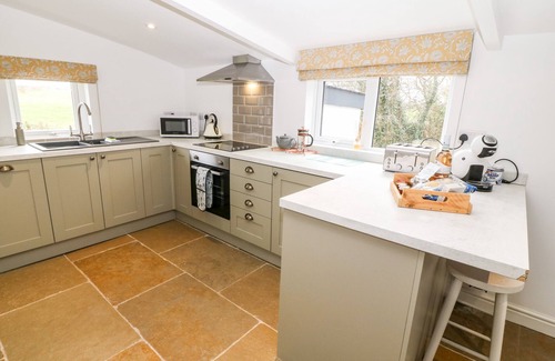 Ty Croes Cottage | RHYTTY BACH, pet friendly, character holiday cottage in Rhosneigr