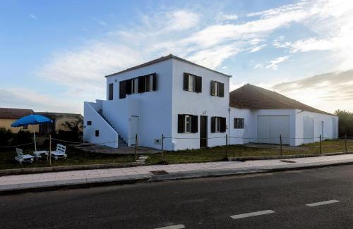 Murtosa House | Ria de Aveiro White House