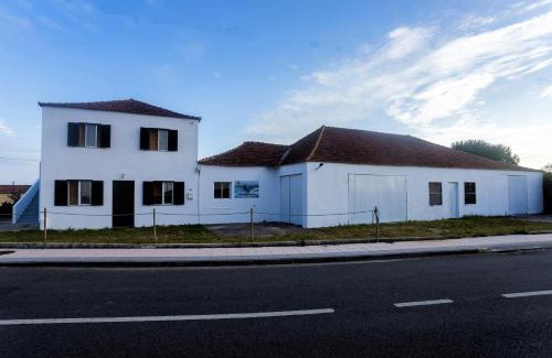 Murtosa House | Ria de Aveiro White House