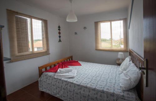 Murtosa House | Ria de Aveiro White House