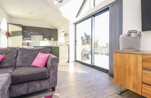 Bolton by Bowland Cottage | RIBBLE VIEW, pet friendly, with hot tub in Chatburn