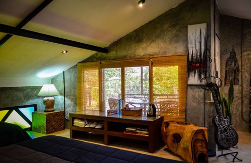 Hang Dong House | Rice Barn and Rooms