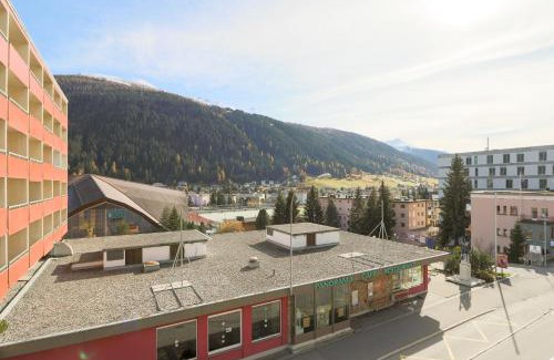 Davos-Platz Apartment | Richmond - 302 & 405