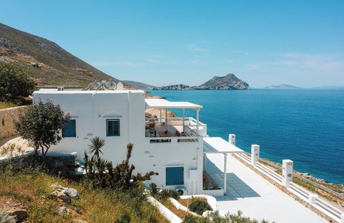 Aegiali Apartment | Richti studio - self service Aegean Sea view!