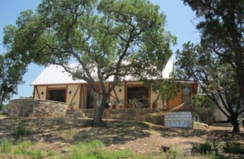 Comfort Cabin | Rick’s Comfort Cabin where the stars are big and bright in Texas.