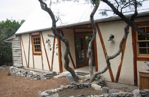 Comfort Cabin | Rick’s Comfort Cabin where the stars are big and bright in Texas.