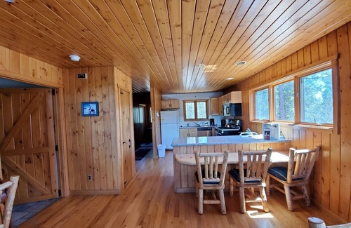 Allenspark House | Ridgeview- Charming two-story house in the heart of Meeker Park!