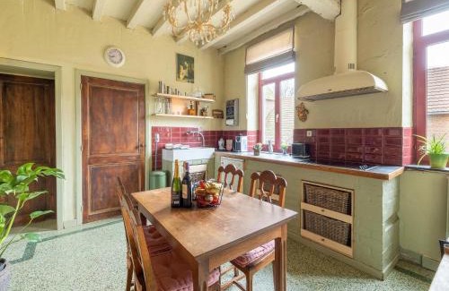 Velm House | Riding School Farm Stay, cleaning included