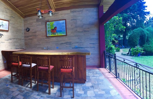 San Rafael de Heredia Ski Chalet | Right Around the Corner, Near Everywhere You Want to the Heredia Hills