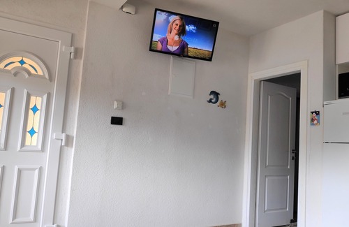 Krusevo Apartment | Right on the beach - ideal for a family vacation. No pets allowed.