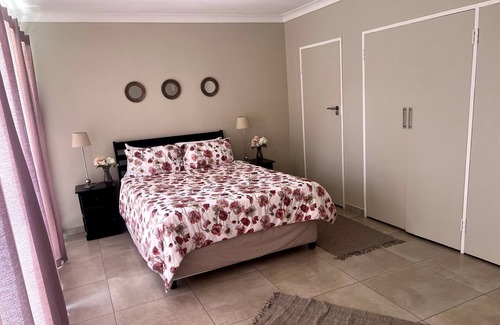 Three Rivers Apartment | Ripplewood - Entire condo in Vereeniging