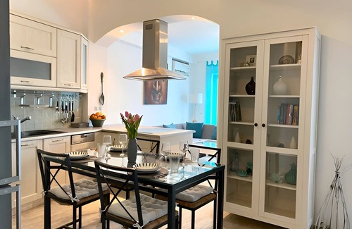 Firostefani Apartment | Rising Sun House Santorini
