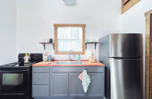Sewanee Cabin | Rising Sun Retreat, 15 Acres on a Bluff - Sleeps 14+