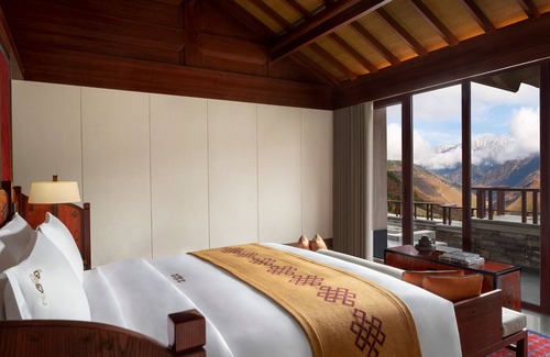Jiuzhaigou Hotel | Rissai Valley, a Ritz-Carlton Reserve