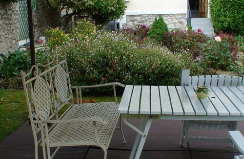 Champigny-sur-Marne Apartment | 'Rive Gauche', 2 steps from Paris, with Garden 'Like at Home'