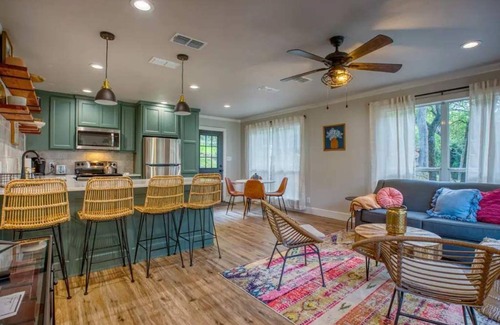 Kyle House | River Access | Pet Friendly | Fishing | Sleeps 5