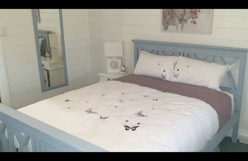 Coonabarabran House | River Cottage perfect for your stay over in Coonabarabran. 200m from Main Str.