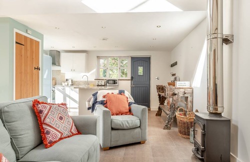 Sutton Cottage | River Cottage - UK42595