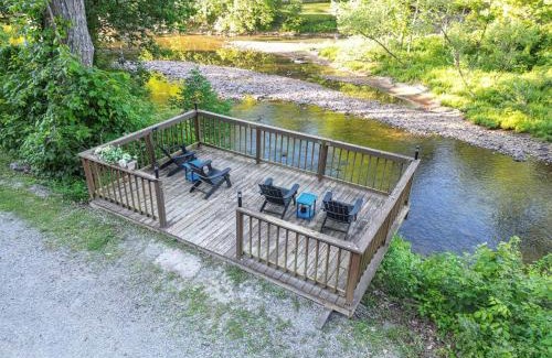 Elkins Hotel | River Front Resort