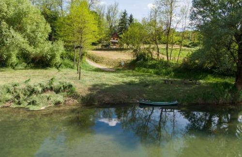 Netretic House | River house "Green butterfly"