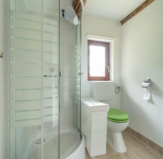 Netretic House | River house "Green butterfly"
