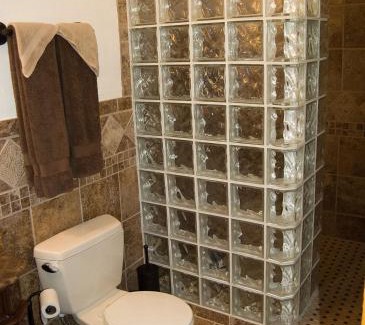 Cascade Bed & Breakfast | River's Bend Lodge