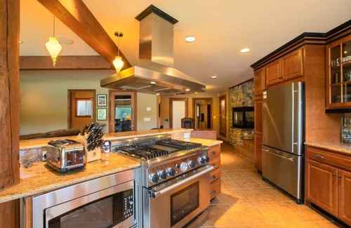 Post Falls House | River's Edge Lodge | A True Waterfront Paradise