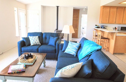 Albion House | River's End is where the Majestic Navarro River meets the Pacific Ocean