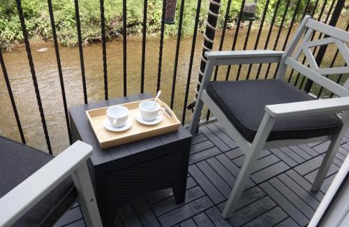 Egremont House | Riverbank Cottage River Ehan Double Balcony