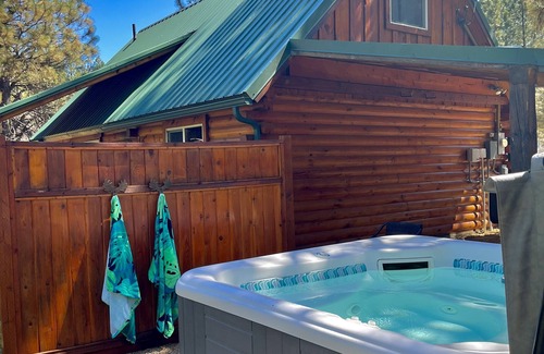 Garden Valley Cabin | Riverfront Cozy Cabin with spacious hot tub on the Middle Fork Payette River.