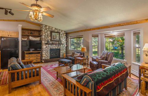 San Juan River Village House | Riverfront Home with Hot Tub about 19 Mi to Wolf Creek!