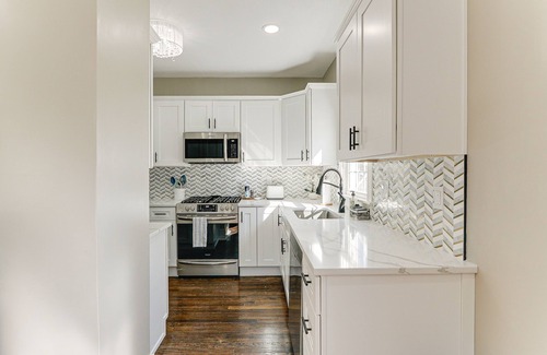 Newton House | Riverfront Newton Vacation Rental Near Wichita!