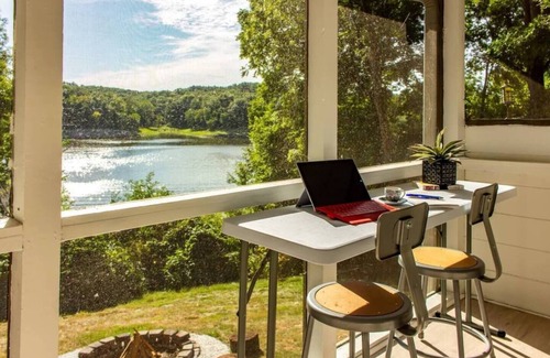North Liberty Cabin | Riverfront Winter Getaway - HotTub-Games-Firepit