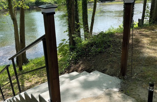 Alderson House | RiverGene River Camp: 2br,1bth Private River Access