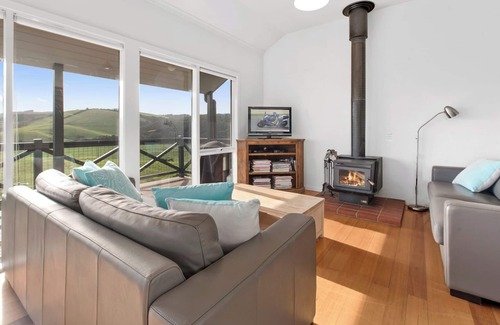 Johanna Cottage | Rivernook Cottage - Johanna