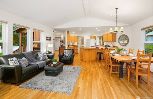 Issaquah House | Rivers Edge Retreat Seattle - Near Snoqualmie Pass Ski Area