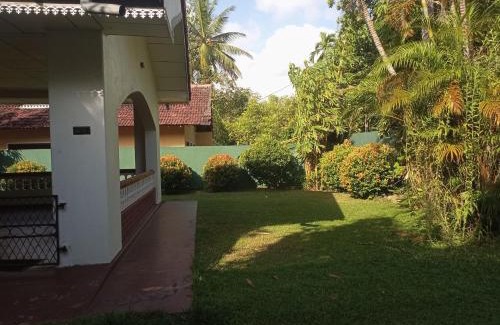 Gintota Villa | Rivers Edge Villa Galle